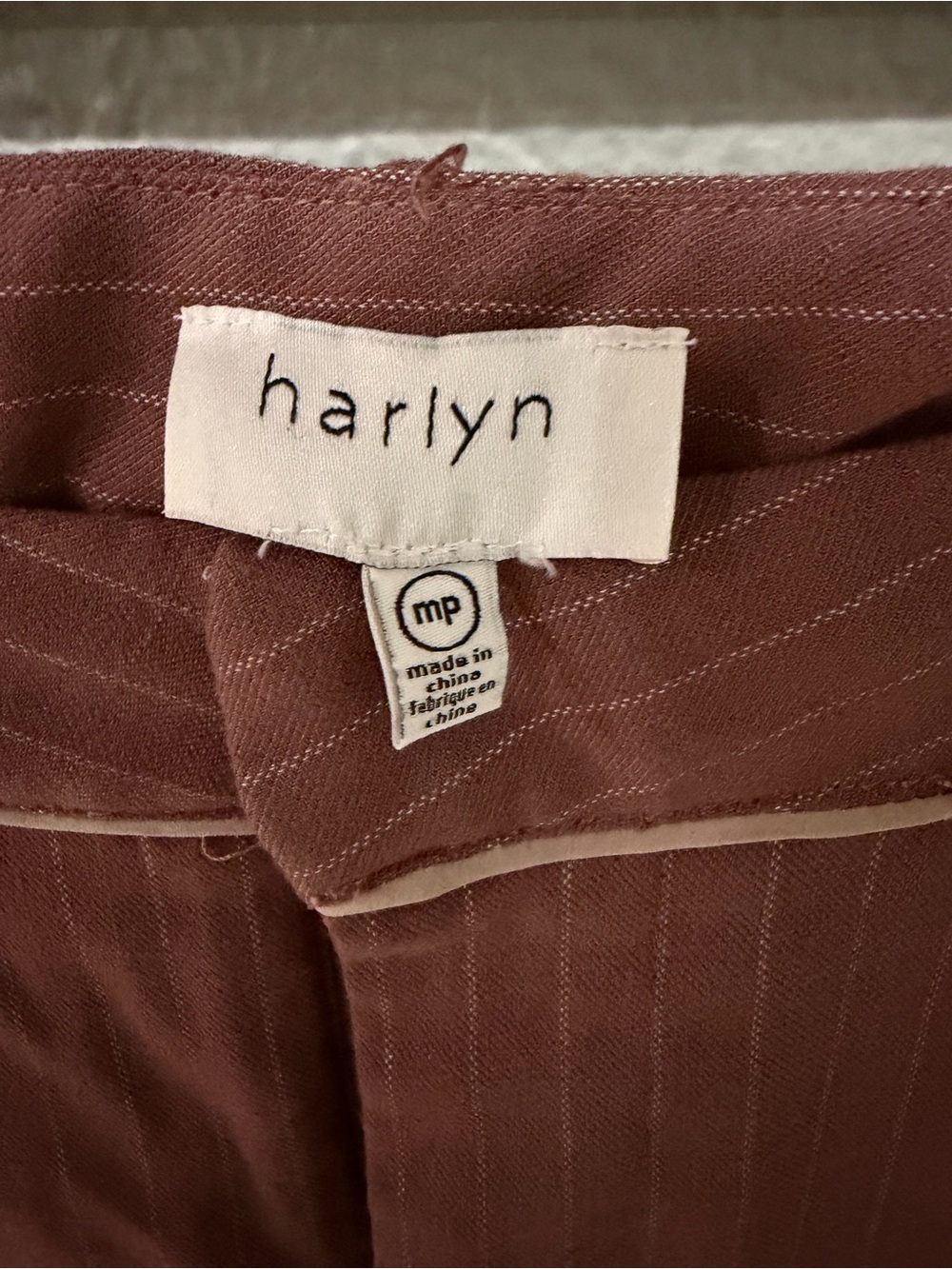 Women's Rust Pinstripe Pleated Trousers Size MP EUC - Picture 5 of 5